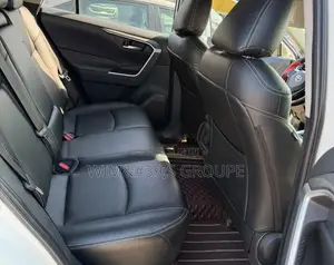 Toyota RAV4 Limited 2021 Blanc