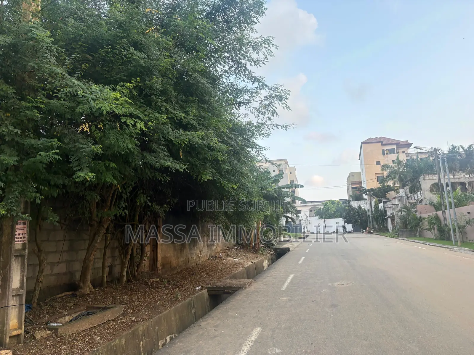 Vente Terrain Mixte 600 M2 À Cocody Riviera 3