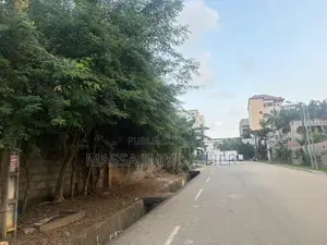 Vente Terrain Mixte 600 M2 À Cocody Riviera 3