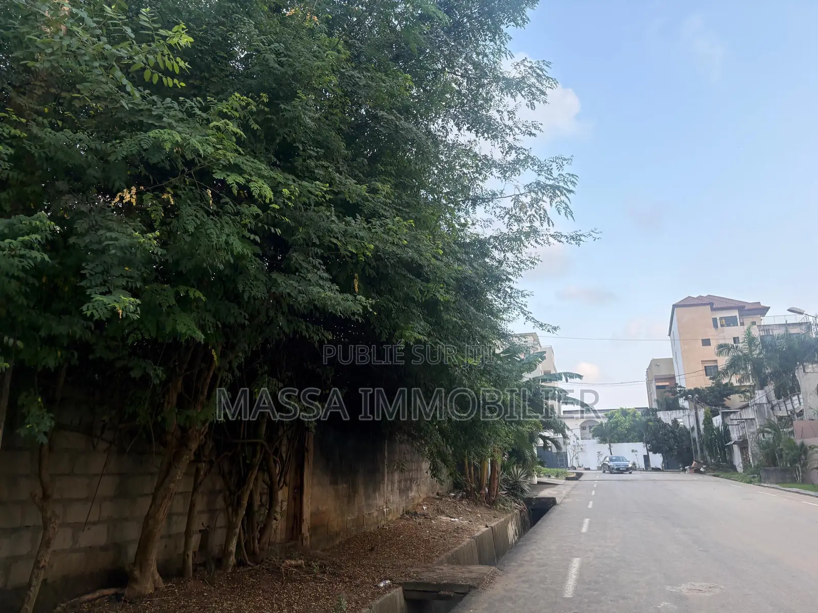 Vente Terrain Mixte 600 M2 À Cocody Riviera 3