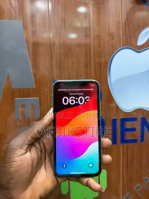 Apple iPhone 11 64 GB Vert