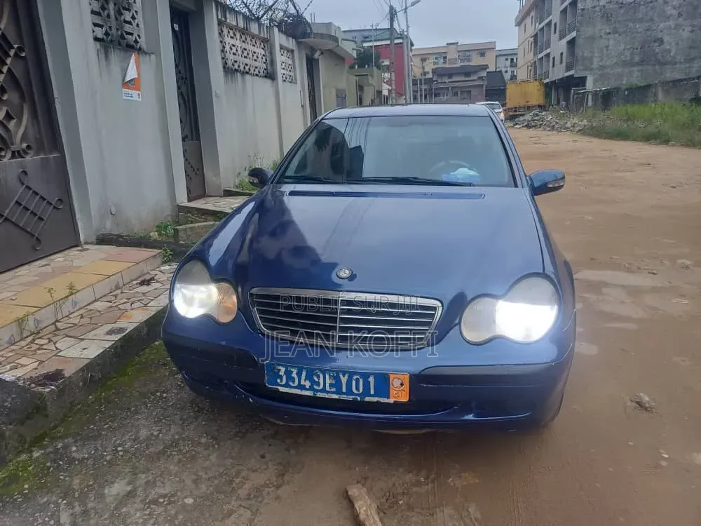 Mercedes-Benz C200 2004 Bleu