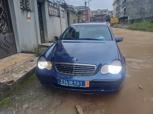 Mercedes-Benz C200 2004 Bleu