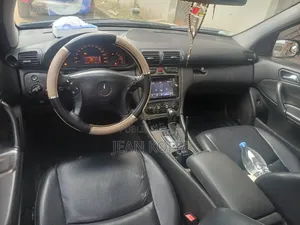 Mercedes-Benz C200 2004 Bleu