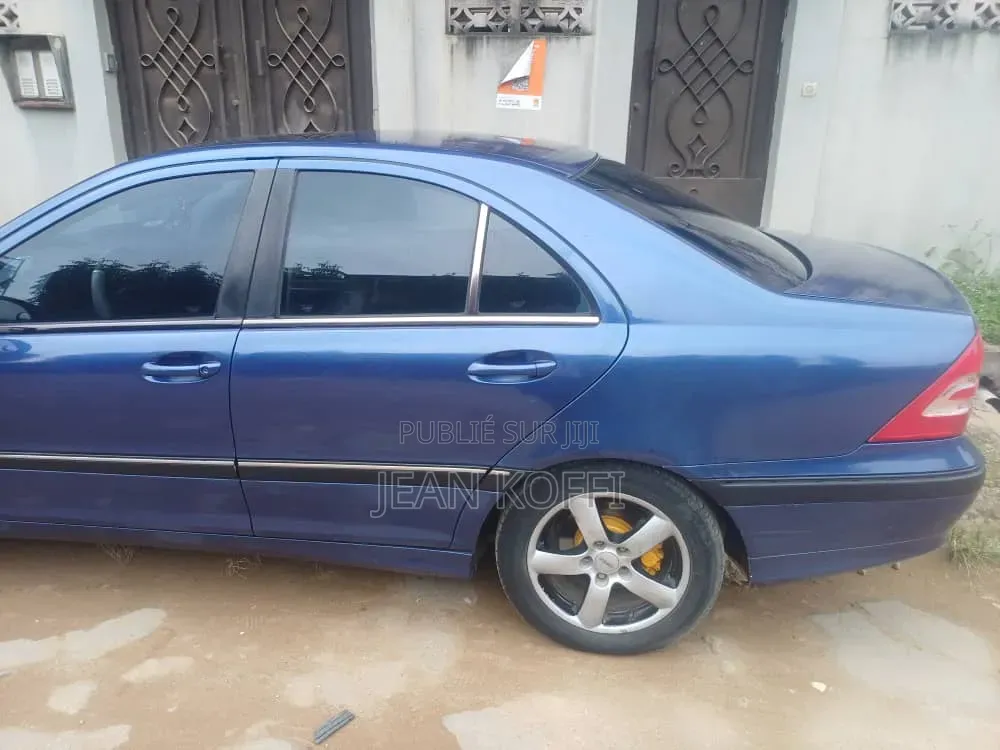 Mercedes-Benz C200 2004 Bleu