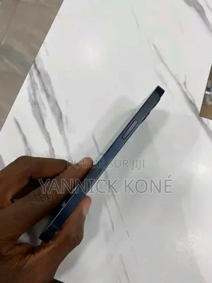 Nouveau Apple iPhone 12 128 GB Noir