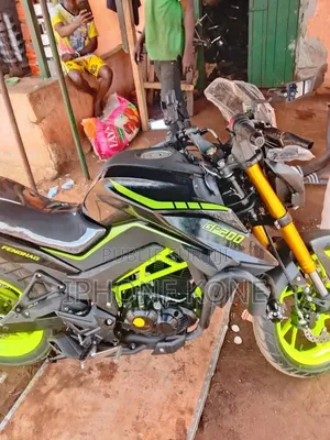 Nouveau TVS Apache 180 RTR 2026 Argenté
