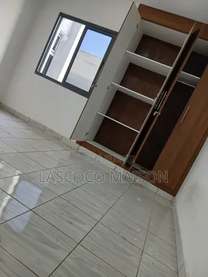 2chbre Appartement dans Lascoco Maison, Cocody à Louer
