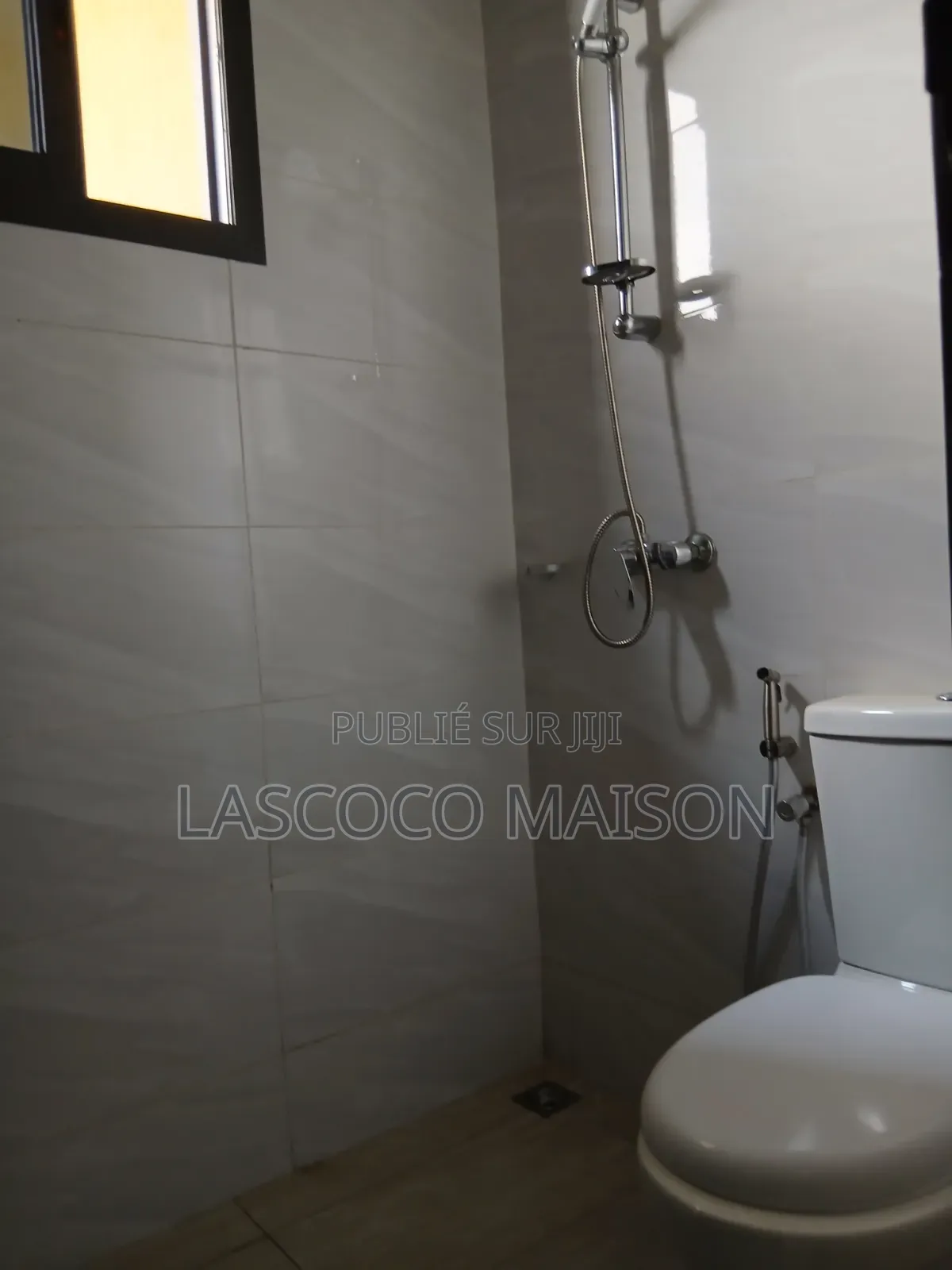2chbre Appartement dans Lascoco Maison, Cocody à Louer