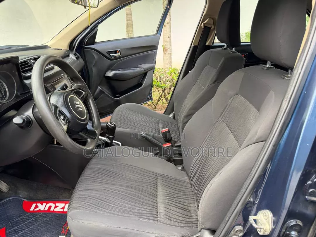 Suzuki Dzire 2023 Bleu