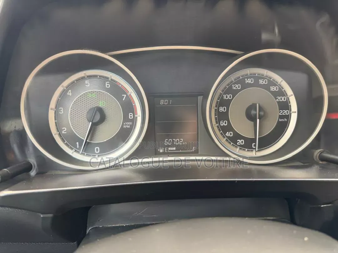 Suzuki Dzire 2023 Bleu
