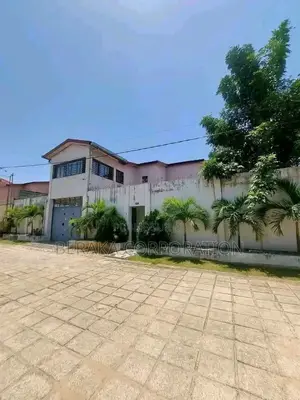 5chbre Duplex dans Beraka Corporation, Cocody à Louer