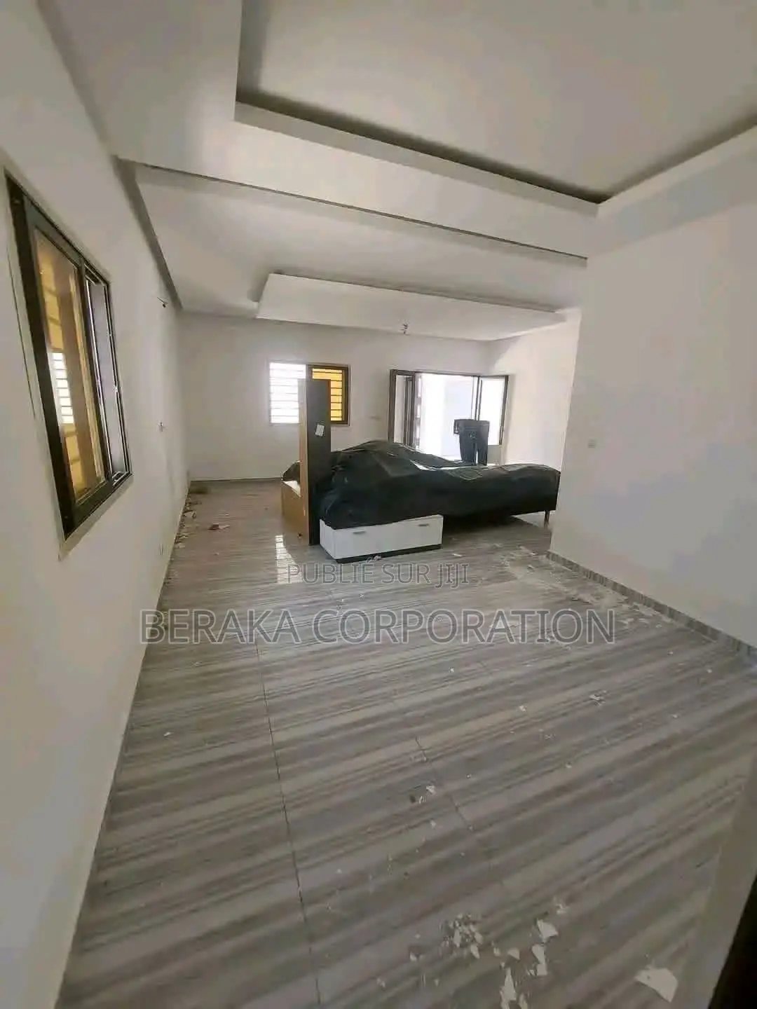 5chbre Duplex dans Beraka Corporation, Cocody à Louer