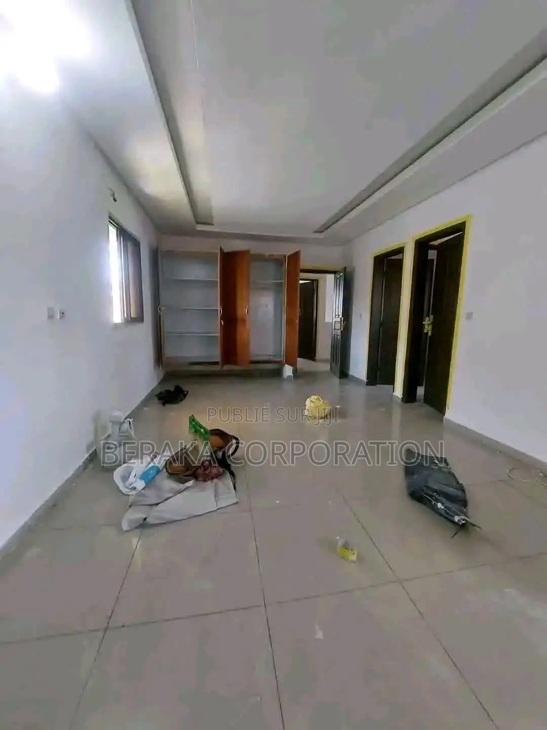 5chbre Duplex dans Beraka Corporation, Cocody à Louer