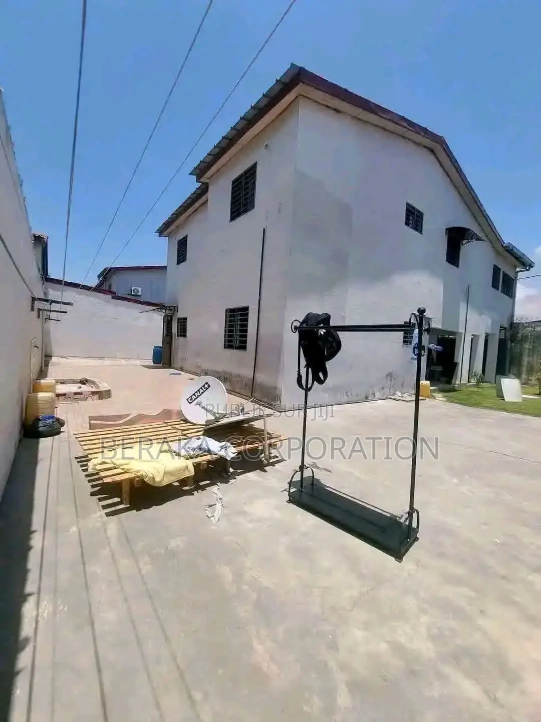 5chbre Duplex dans Beraka Corporation, Cocody à Louer