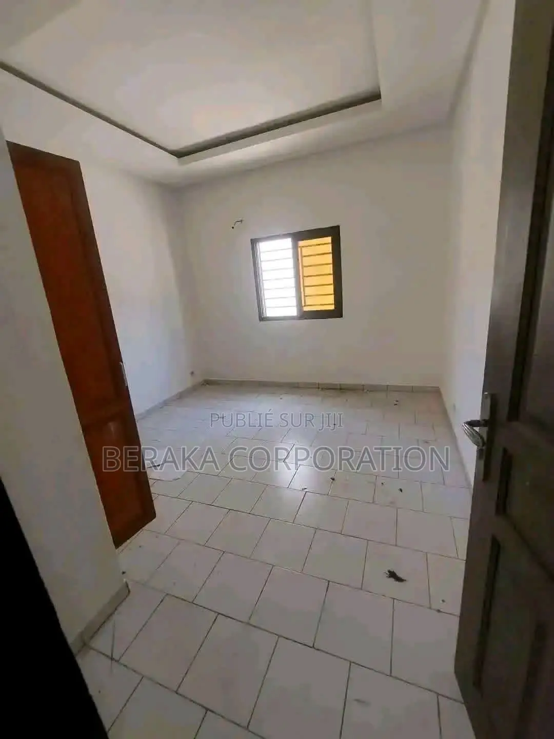 5chbre Duplex dans Beraka Corporation, Cocody à Louer