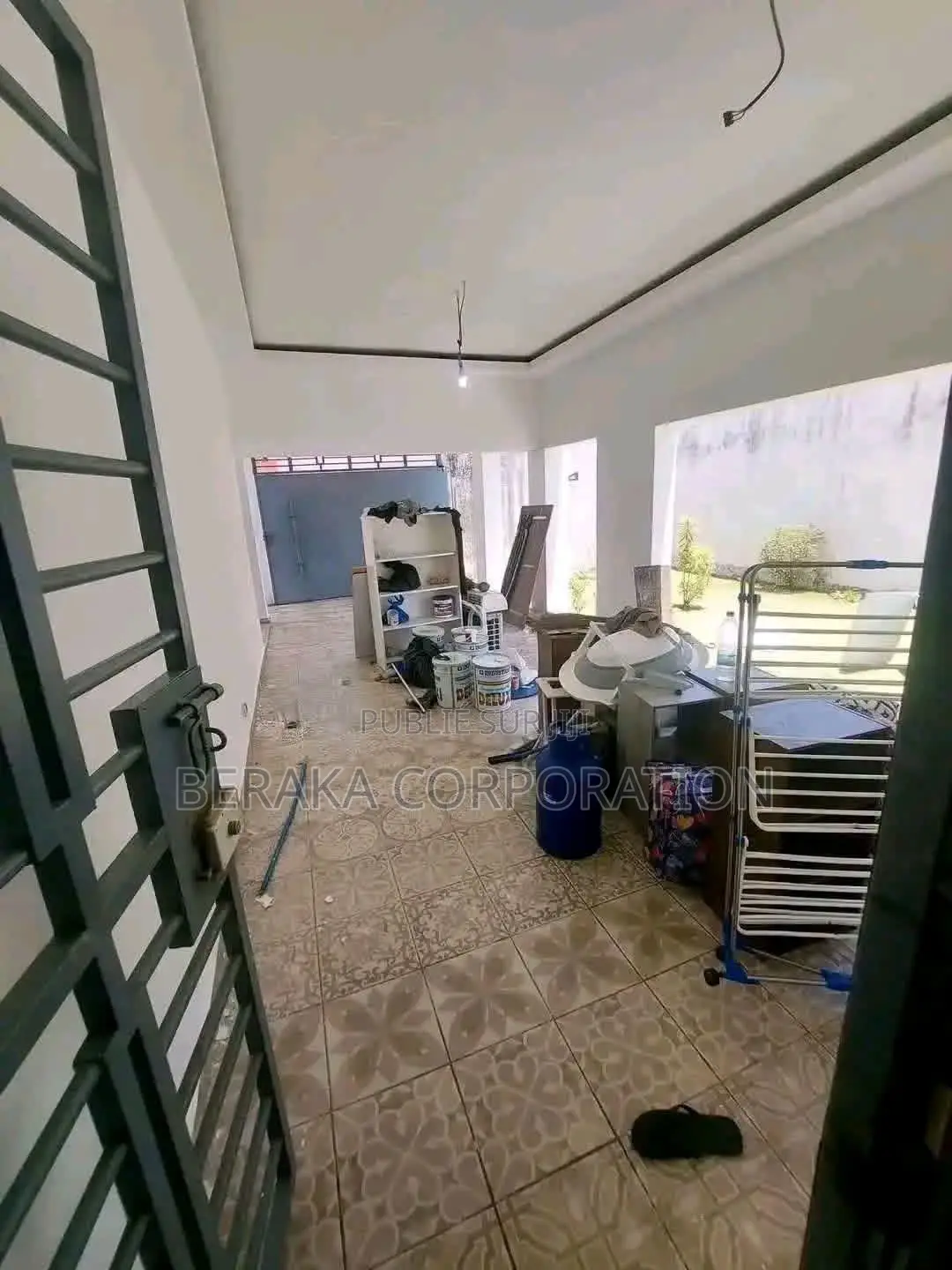 5chbre Duplex dans Beraka Corporation, Cocody à Louer