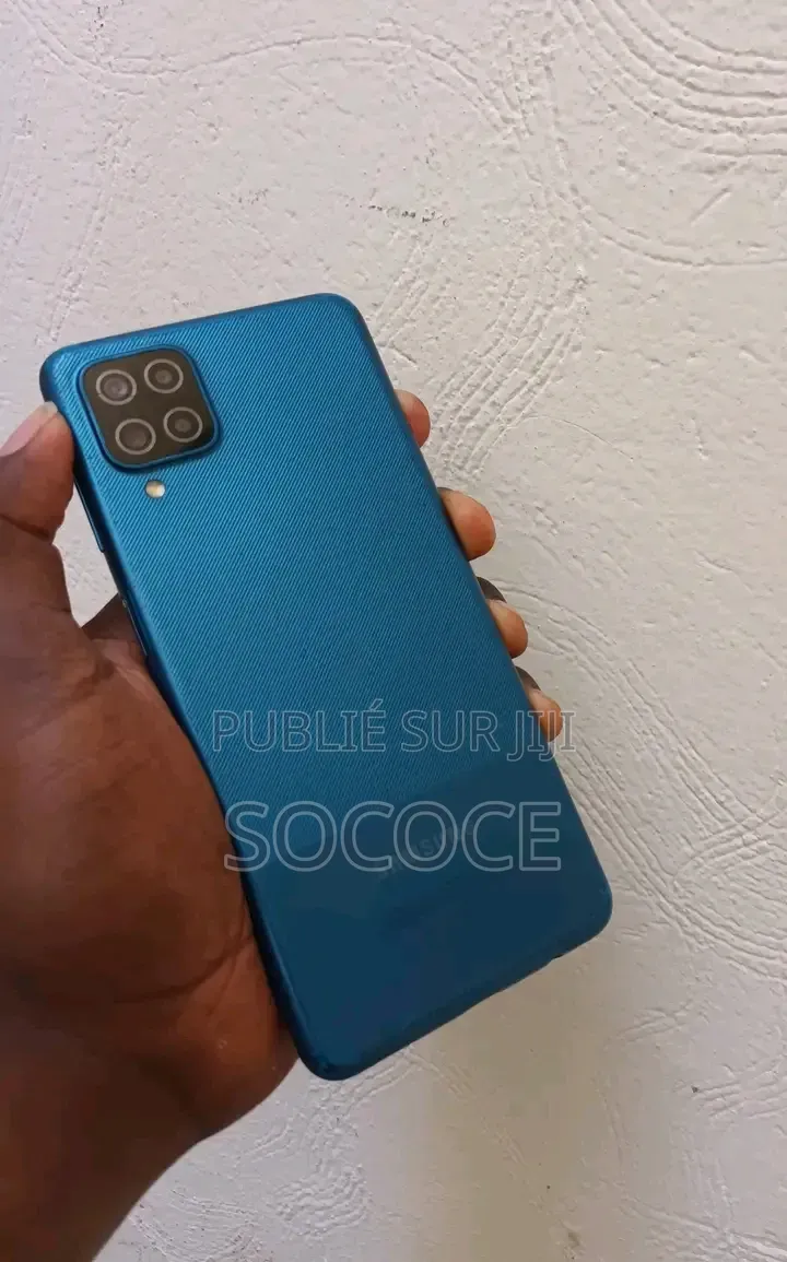 Nouveau Samsung Galaxy A12 128 GB Noir