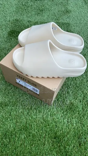 Yeezy Slide