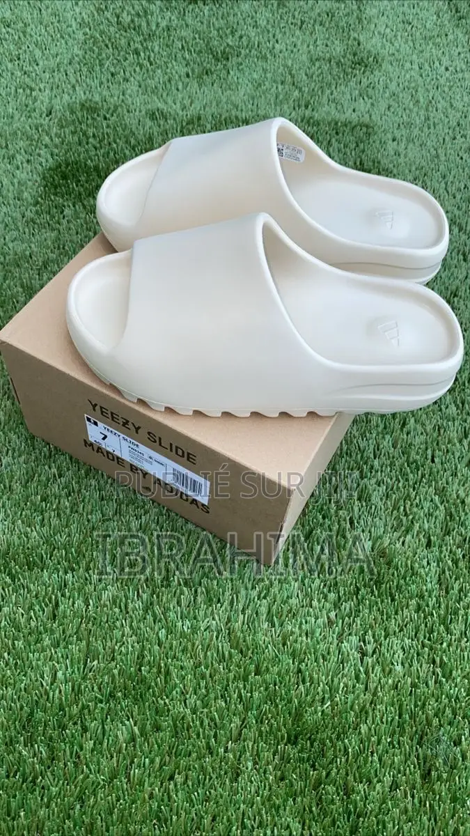 Yeezy Slide