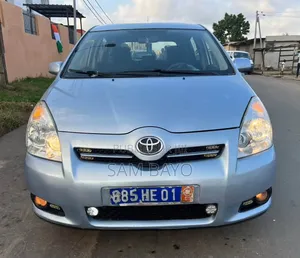 Toyota Verso 2009 Bleu