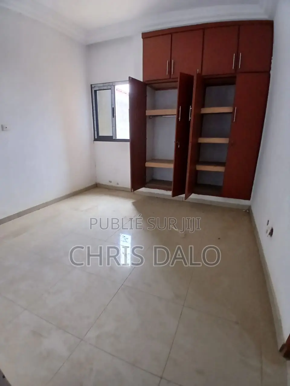 3chbre Appartement dans Solo, Cocody à Louer