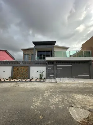 5chbre Duplex dans Boga Hugues, Cocody à Louer