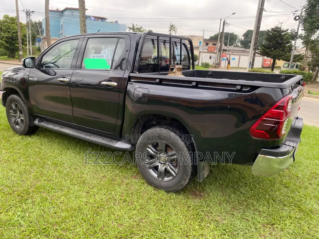 Toyota Hilux Surf 2009 Noir