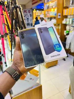 Nouveau Samsung Galaxy A06 128 GB Noir