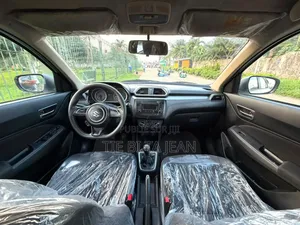 Suzuki Dzire 2024 Blanc