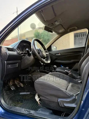 Suzuki Dzire 2023 Bleu