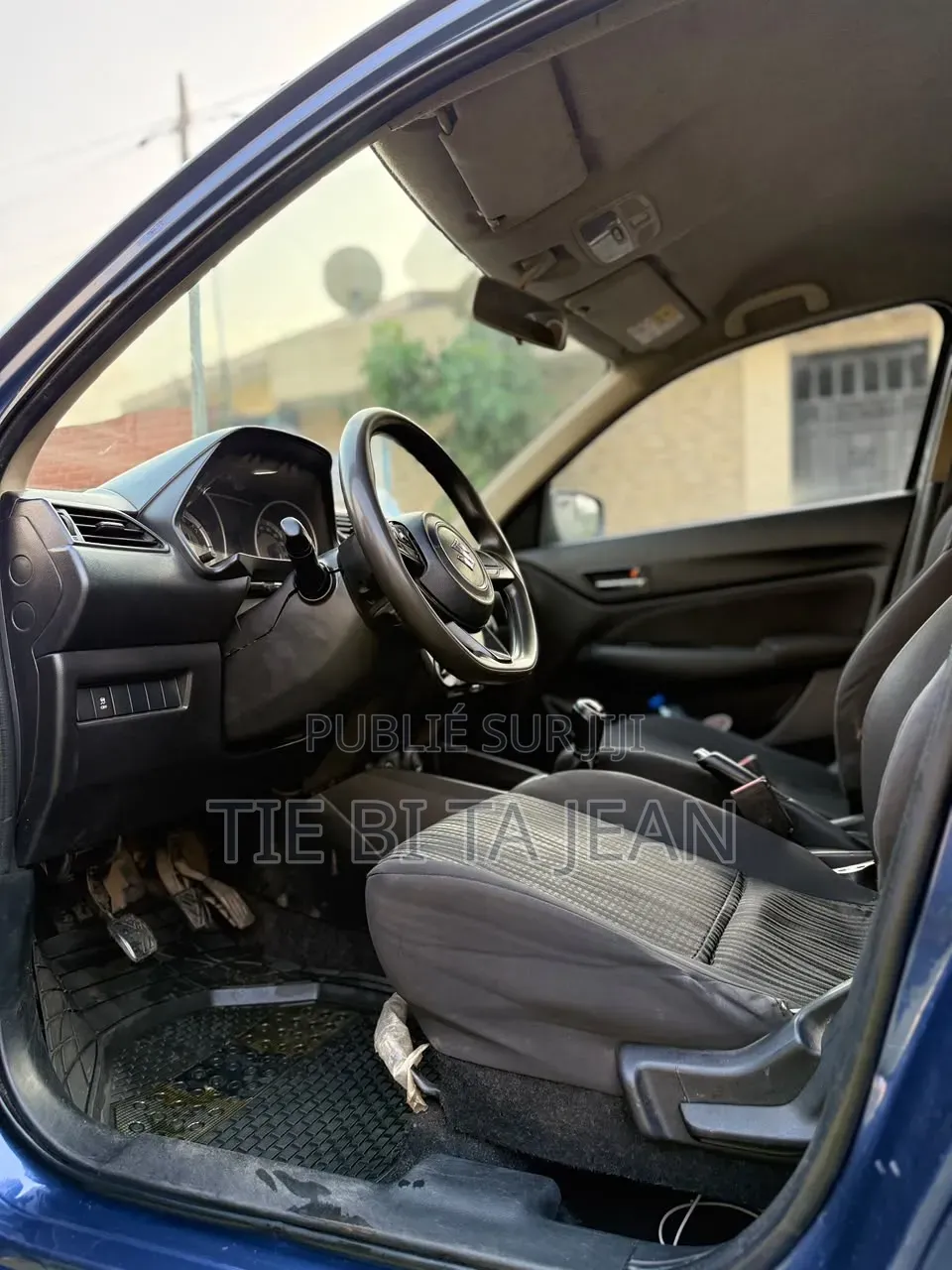 Suzuki Dzire 2023 Bleu