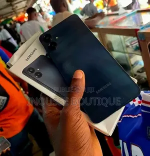 Nouveau Samsung Galaxy A7 128 GB Noir