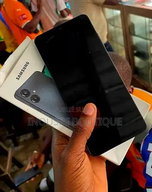 Nouveau Samsung Galaxy A7 128 GB Noir