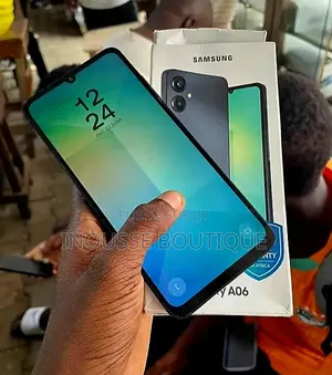 Nouveau Samsung Galaxy A7 128 GB Noir