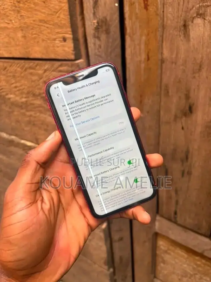 Nouveau Apple iPhone 11 64 GB Rouge