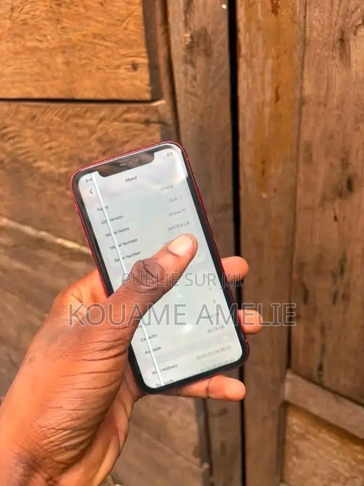 Nouveau Apple iPhone 11 64 GB Rouge