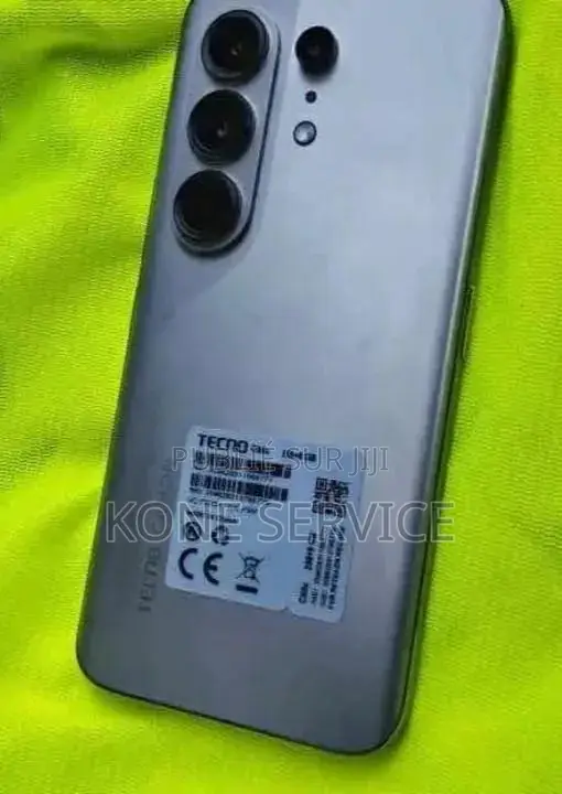 Nouveau Tecno Camon 50 Pro 256 GB Gris